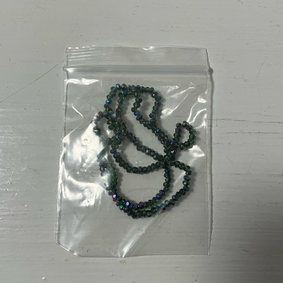 190pcs (Approx.) ( 1 Strand) Green Glass Beads - Crystal Spacer Beads - Picture 6 of 6